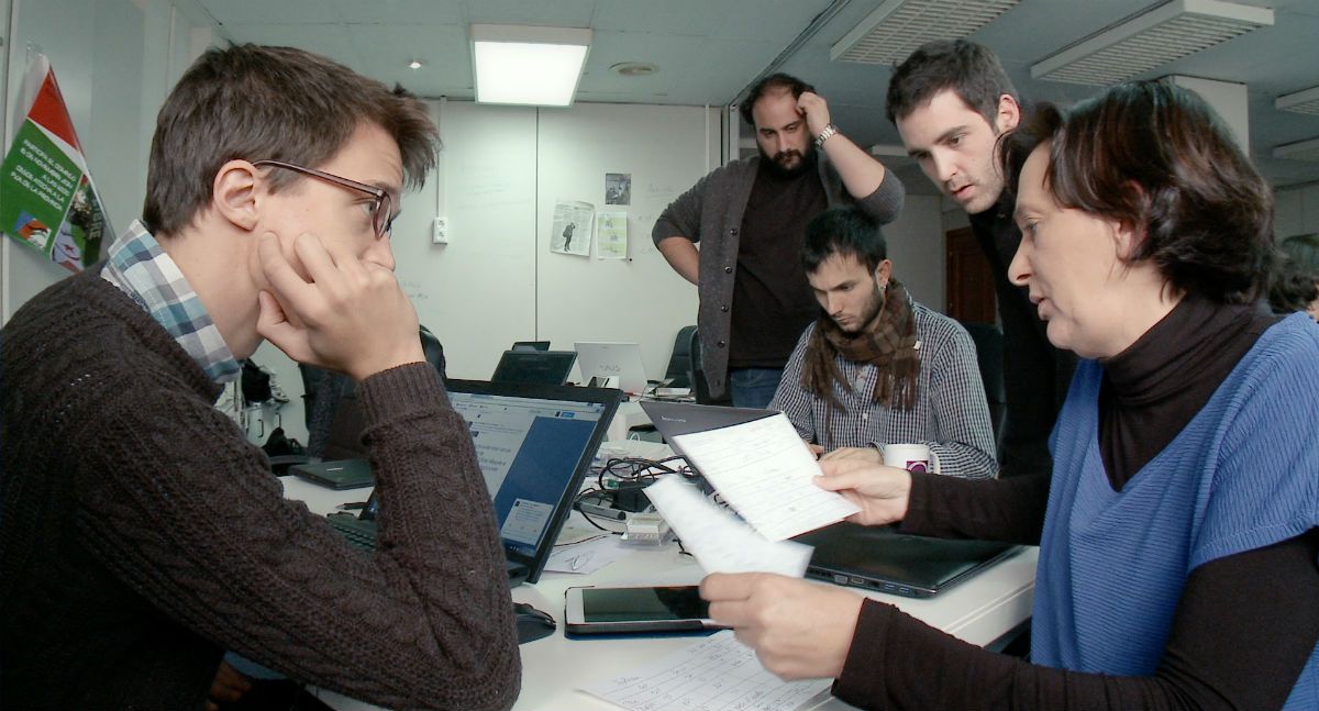 Política, Manual de Instrucciones : Foto