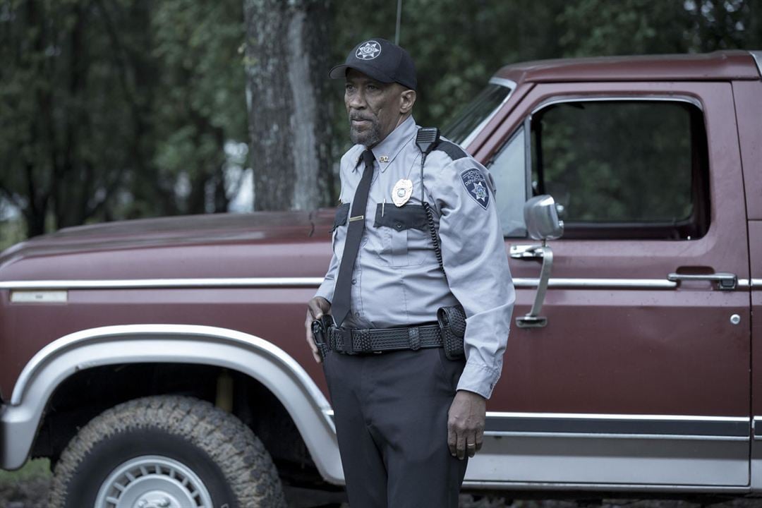 Outcast : Foto Reg E. Cathey