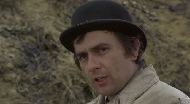 The bed-sitting room : Foto