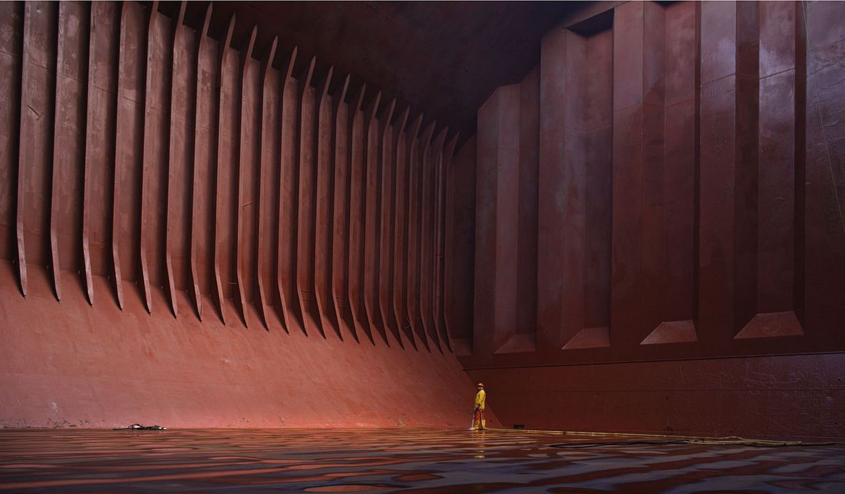 Dead Slow Ahead : Foto