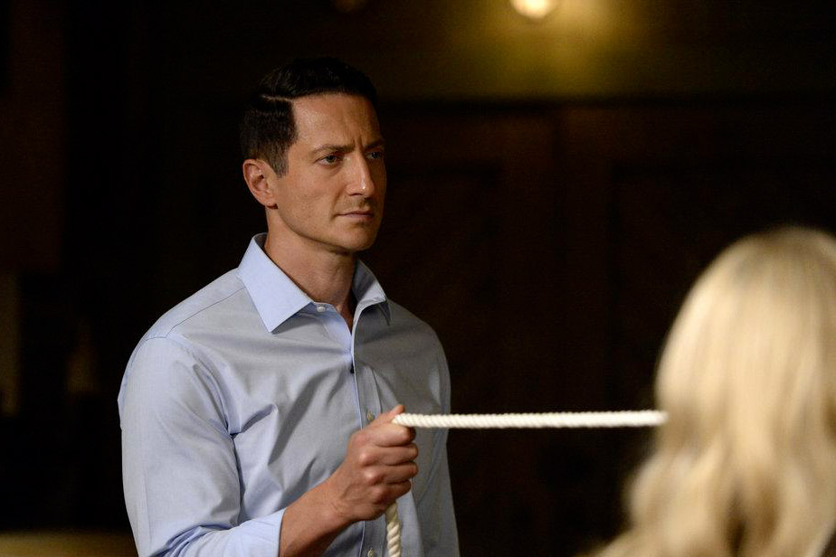 Grimm : Foto Sasha Roiz