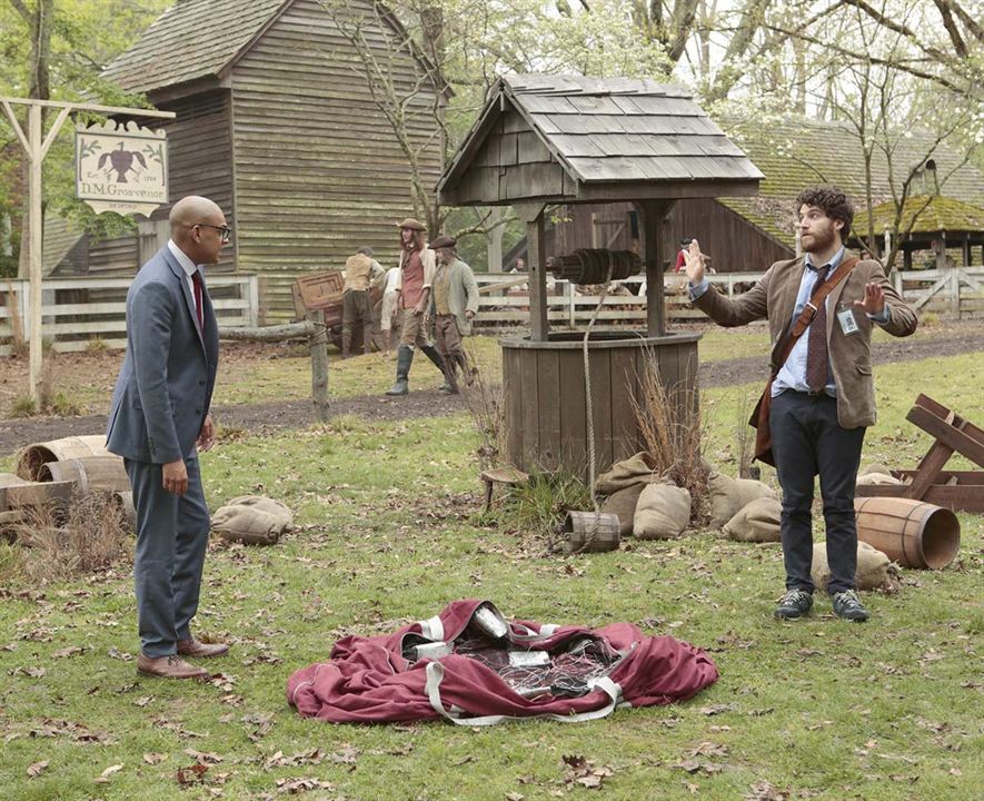 Making History : Foto Adam Pally, Yassir Lester