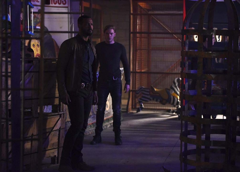 Shadowhunters : Foto Isaiah Mustafa, Dominic Sherwood