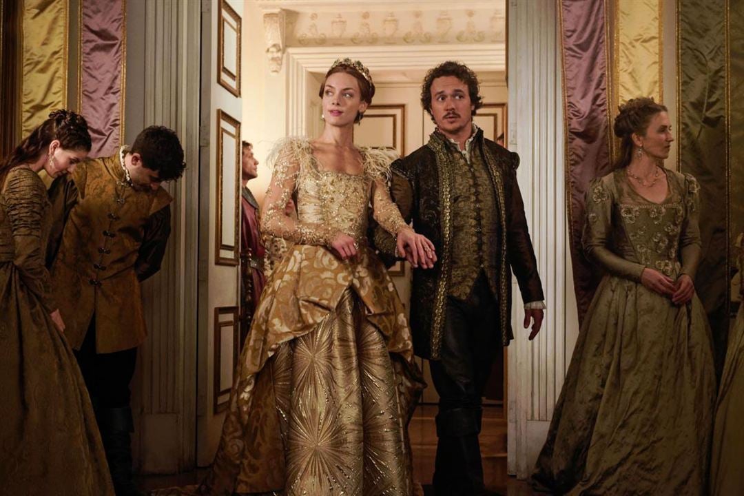 Reign : Foto Rachel Skarsten, Ben Geurens