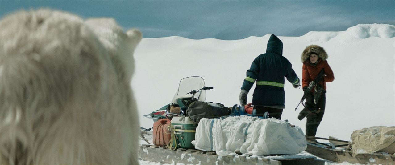 Dos amantes y un oso : Foto