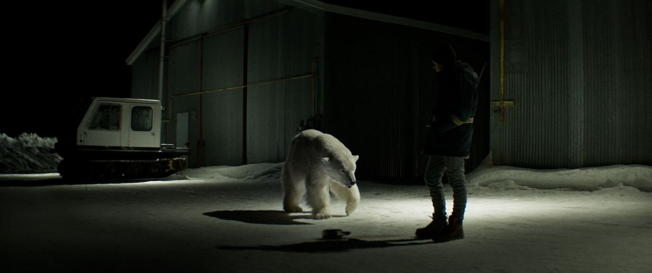 Dos amantes y un oso : Foto