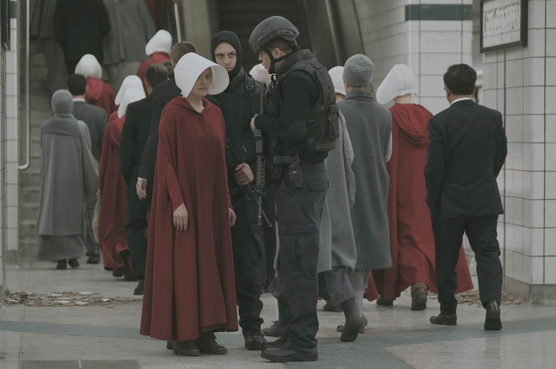 El cuento de la criada : Foto Elisabeth Moss