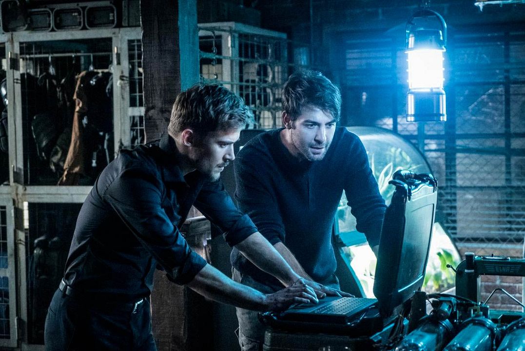 Zoo : Foto Josh Salatin, James Wolk