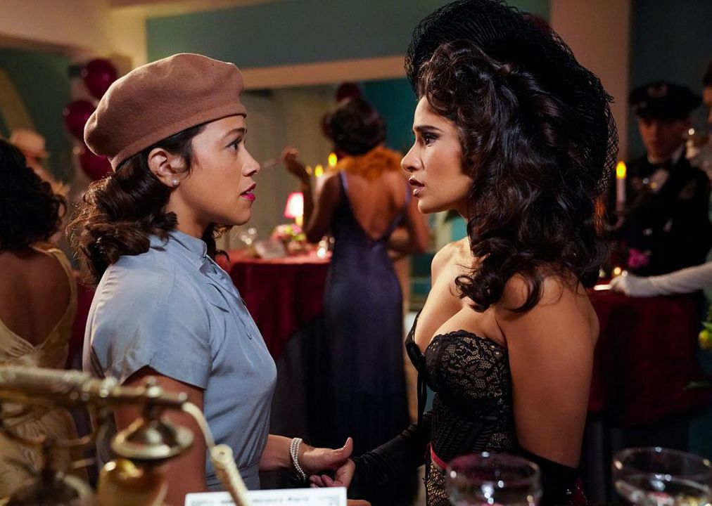Jane The Virgin : Foto Gina Rodriguez, Diane Guerrero