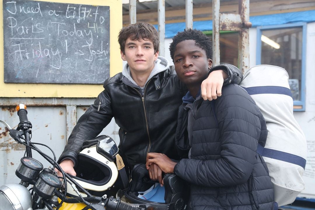 Roads : Foto Stéphane Bak, Fionn Whitehead