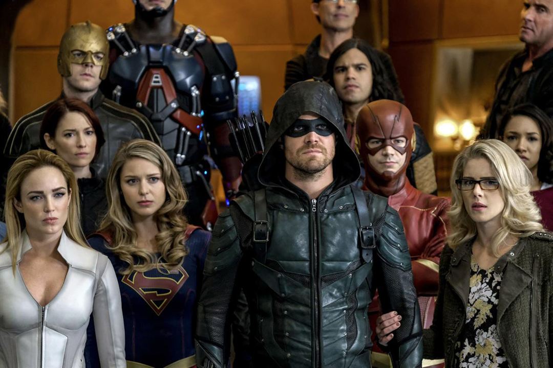 DC's Legends of Tomorrow : Foto Caity Lotz, Grant Gustin, Emily Bett Rickards, Melissa Benoist, Stephen Amell, Carlos Valdes, Chyler Leigh, Dominic Purcell, Russell Tovey, Candice Patton