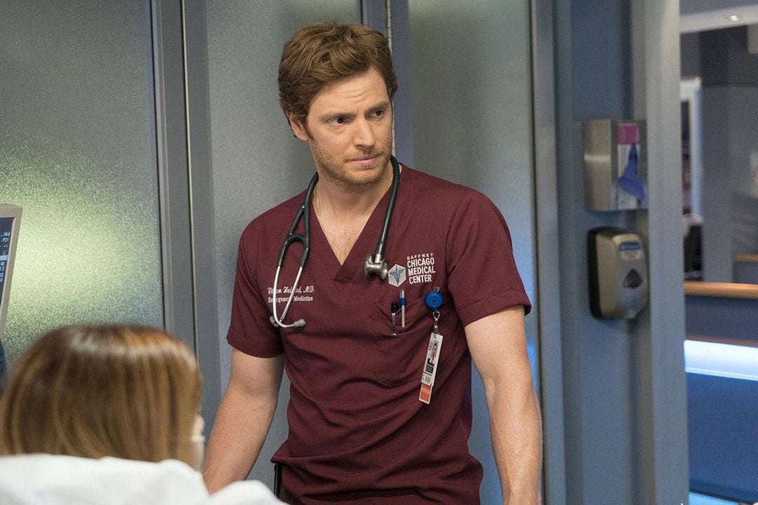 Chicago Med : Foto Nick Gehlfuss