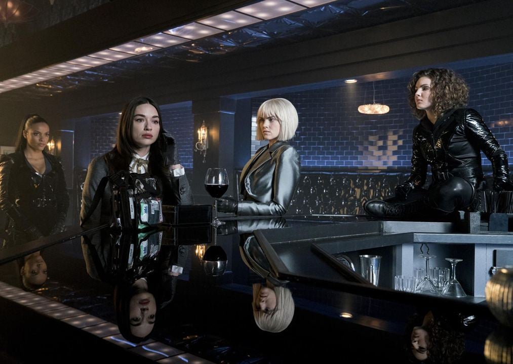 Gotham (2014) : Cartel Crystal Reed, Jessica Lucas, Erin Richards, Camren Bicondova