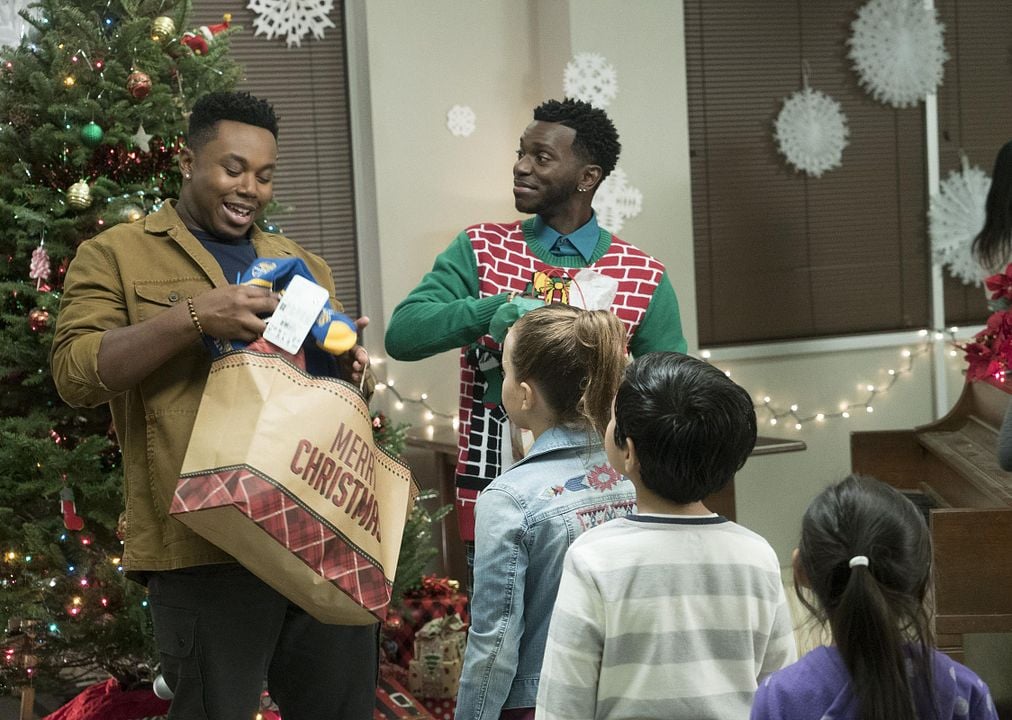 The Mayor : Foto Bernard David Jones, Marcel Spears