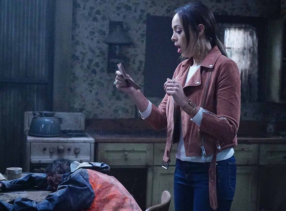 Ghosted : Foto Amber Stevens West