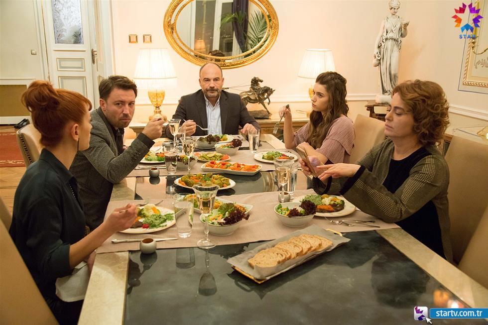 La señora Fazilet y sus hijas : Foto