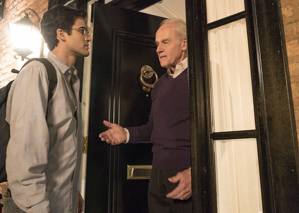 American Crime Story : Foto Darren Criss, Mike Farrell