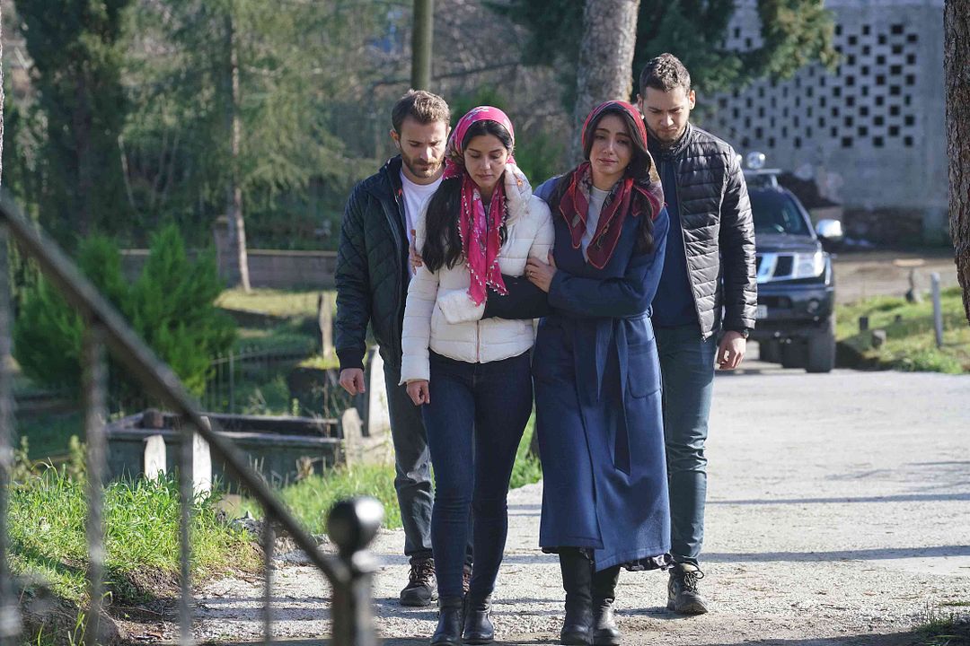 Fugitiva (Sen Anlat Karadeniz) : Foto