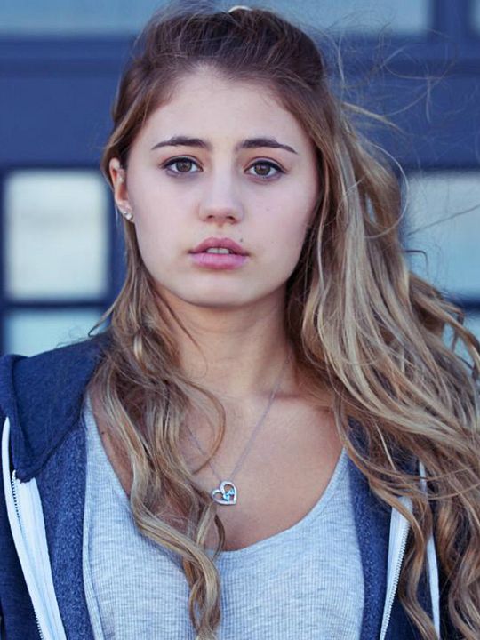 Cartel Lia Marie Johnson