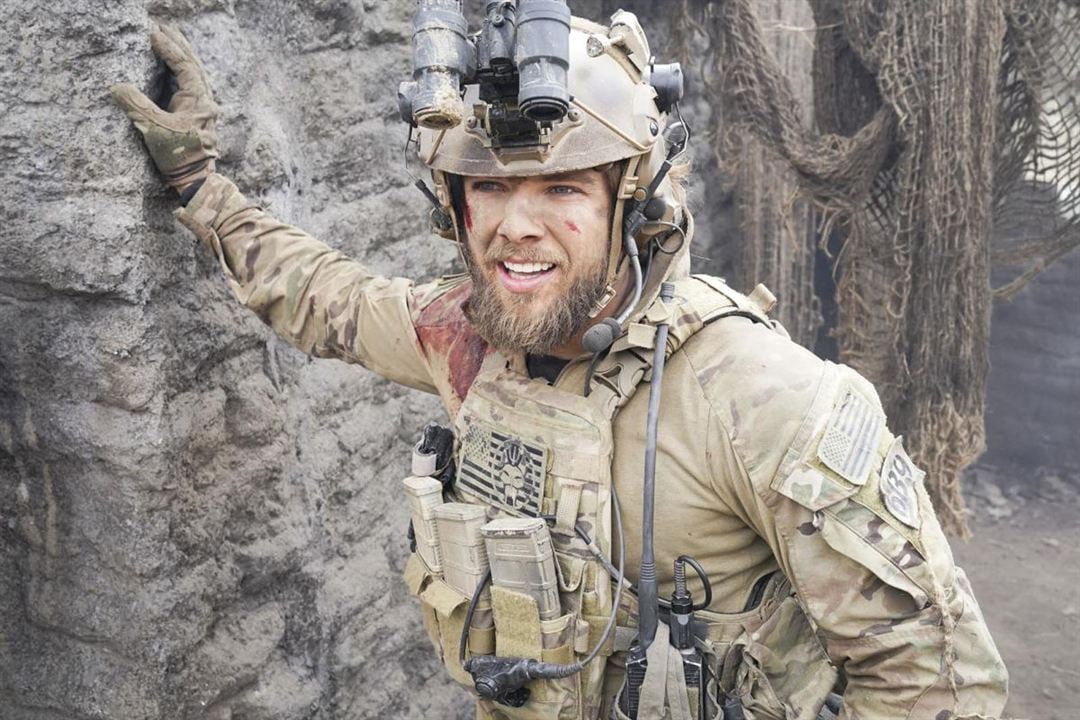 SEAL Team : Foto Max Thieriot