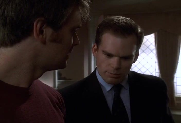 A dos metros bajo tierra : Foto