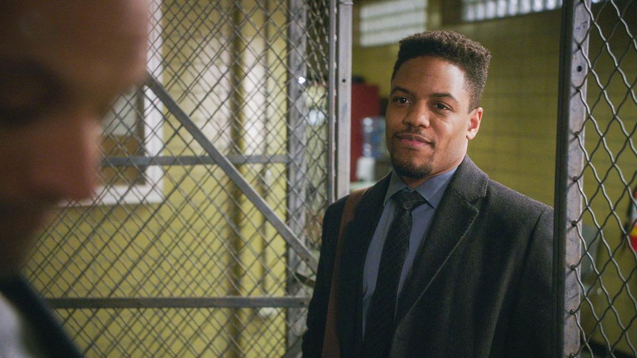 Elementary : Foto Jon Michael Hill