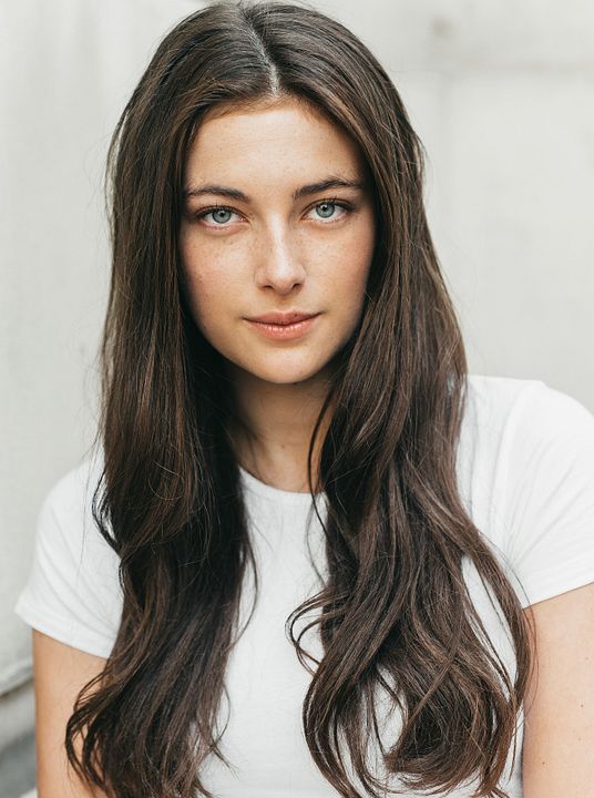 Cartel Millie Brady