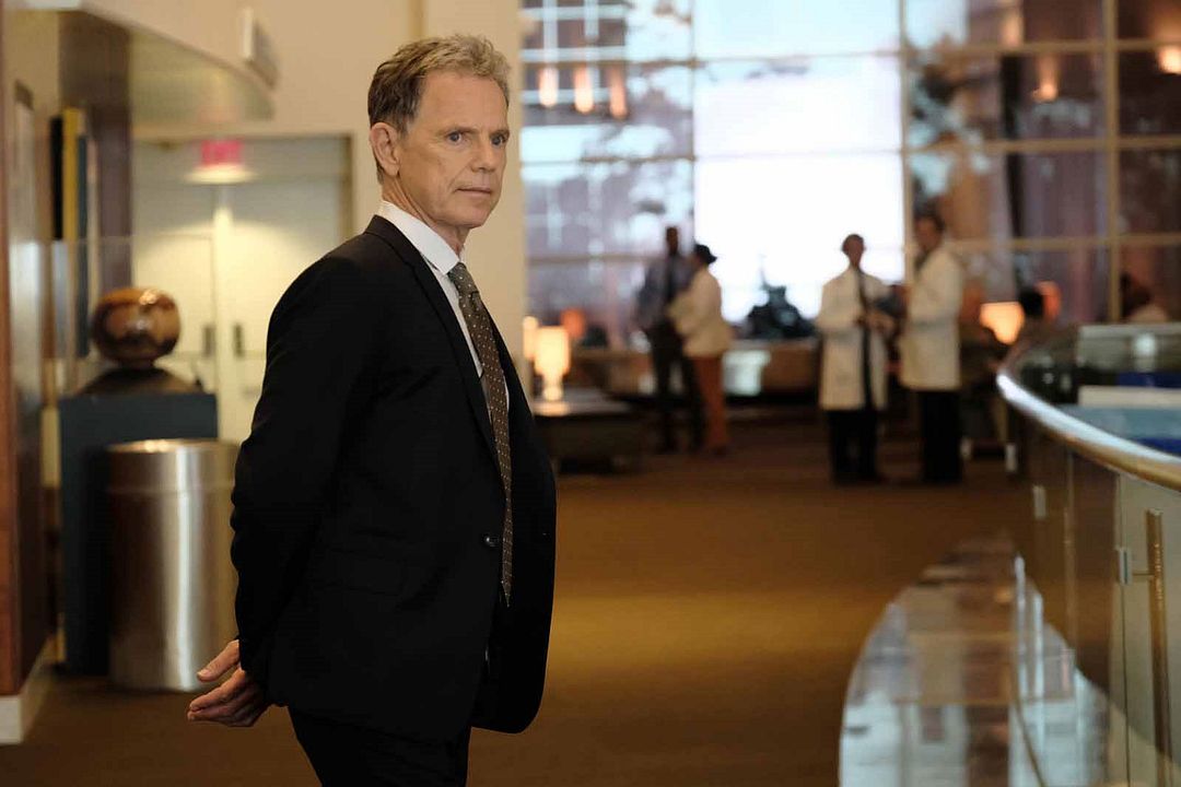 The Resident : Foto Bruce Greenwood