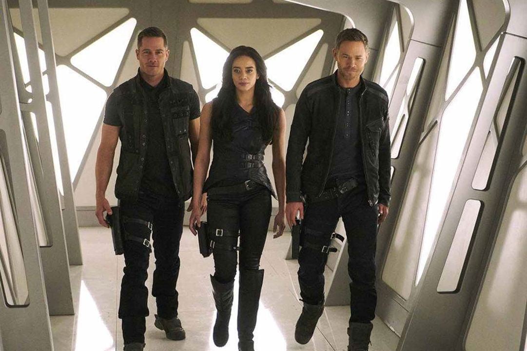 Killjoys : Foto Aaron Ashmore, Hannah John-Kamen, Luke MacFarlane