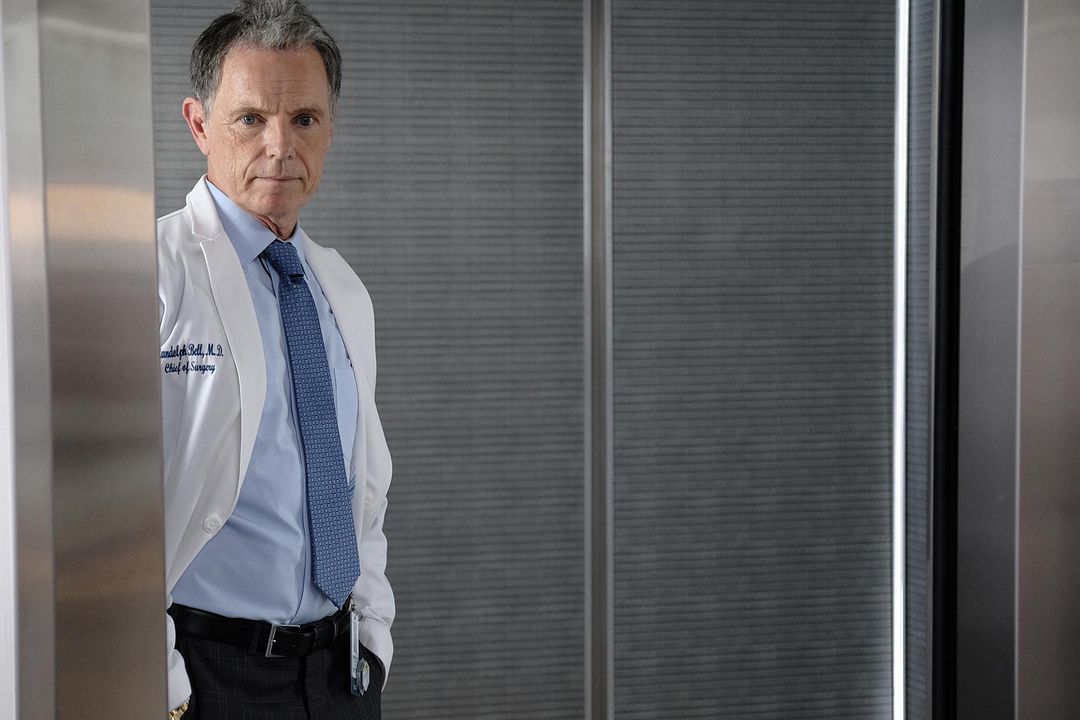 The Resident : Foto Bruce Greenwood