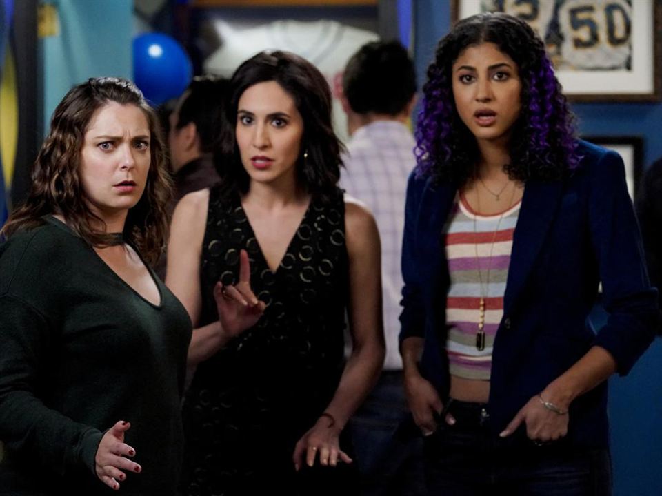 Crazy Ex-Girlfriend : Foto Vella Lovell, Rachel Bloom