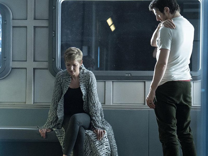 Nightflyers : Foto Gretchen Mol, Eoin Macken