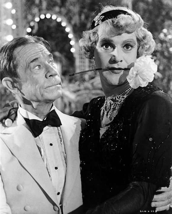 Con faldas y a lo loco : Foto