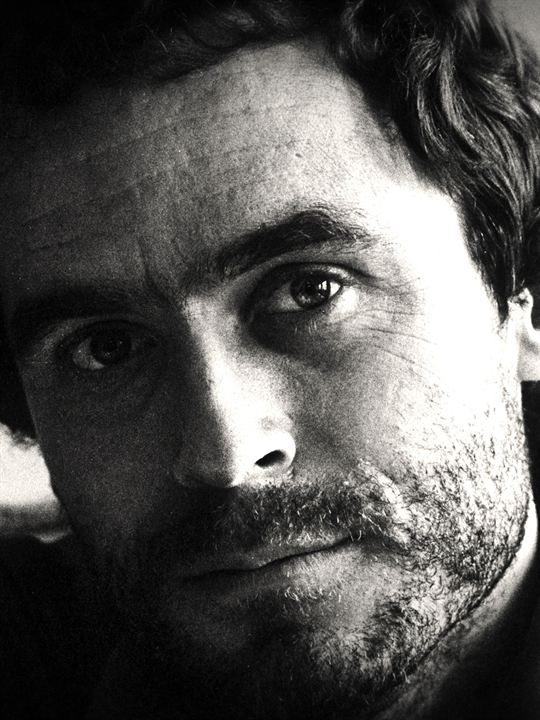 Conversaciones con asesinos: Las cintas de Ted Bundy : Cartel