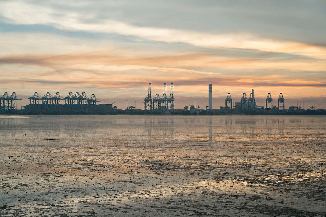 A Land Imagined : Foto