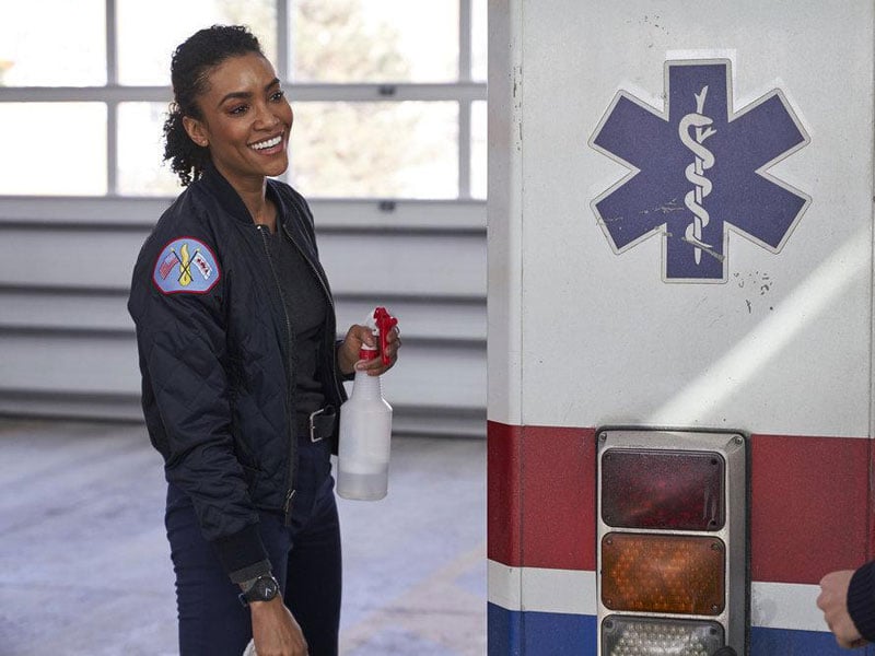 Chicago Fire : Foto Annie Ilonzeh