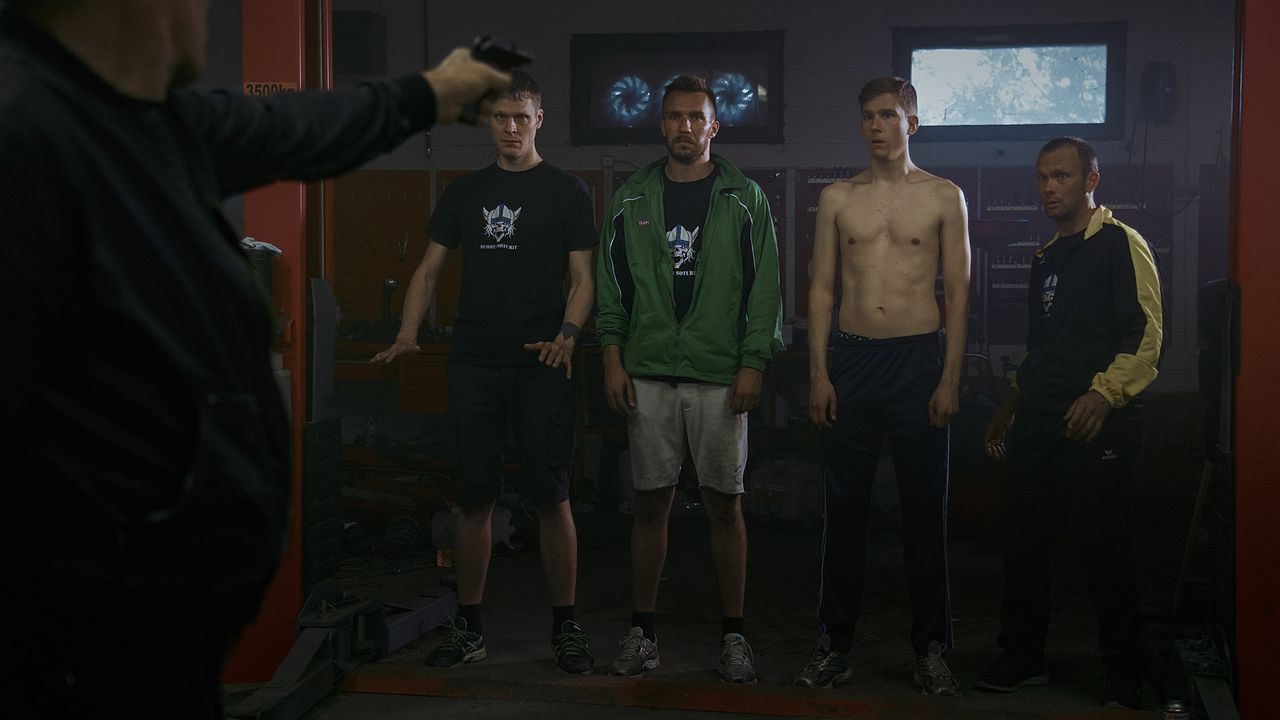 Armomurhaaja : Foto Jari Virman, Olli Rahkonen