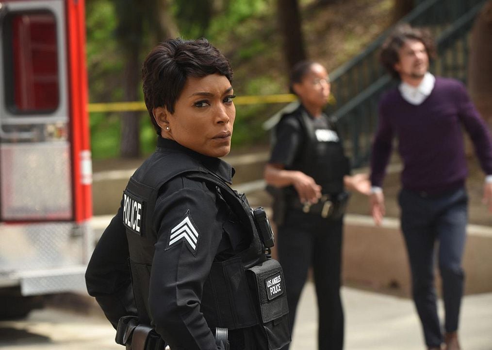 9-1-1 : Foto Angela Bassett