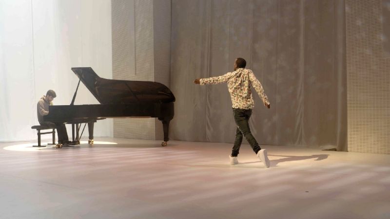 Lil' Buck: Real Swan : Foto