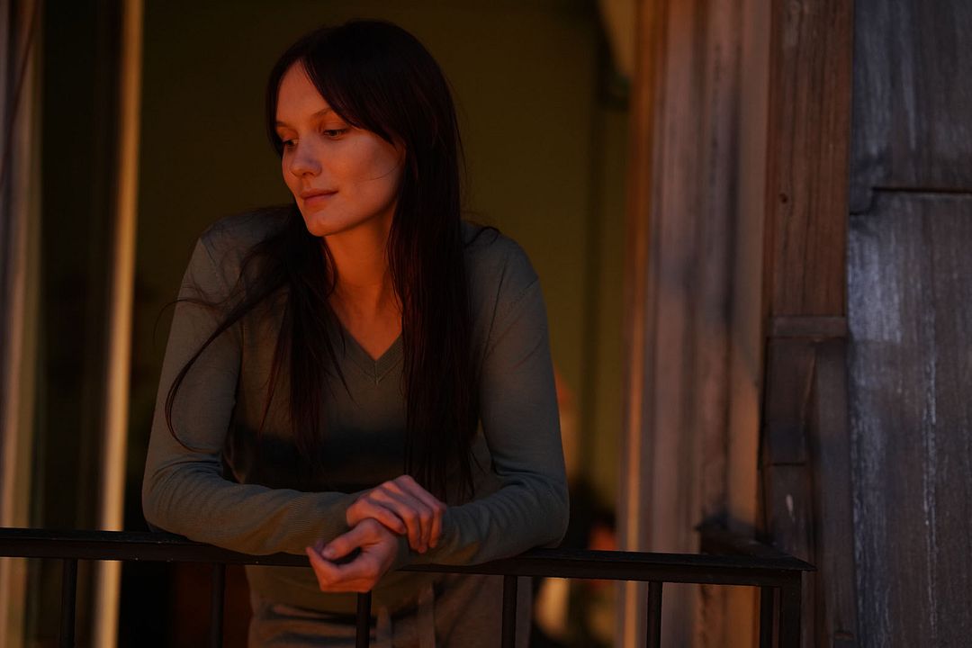 Tan cerca, tan lejos : Foto Ana Girardot