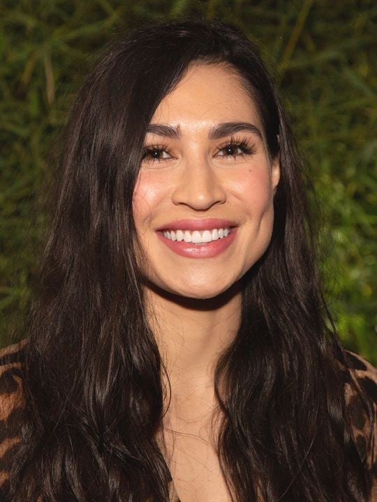 Cartel Cassie Steele