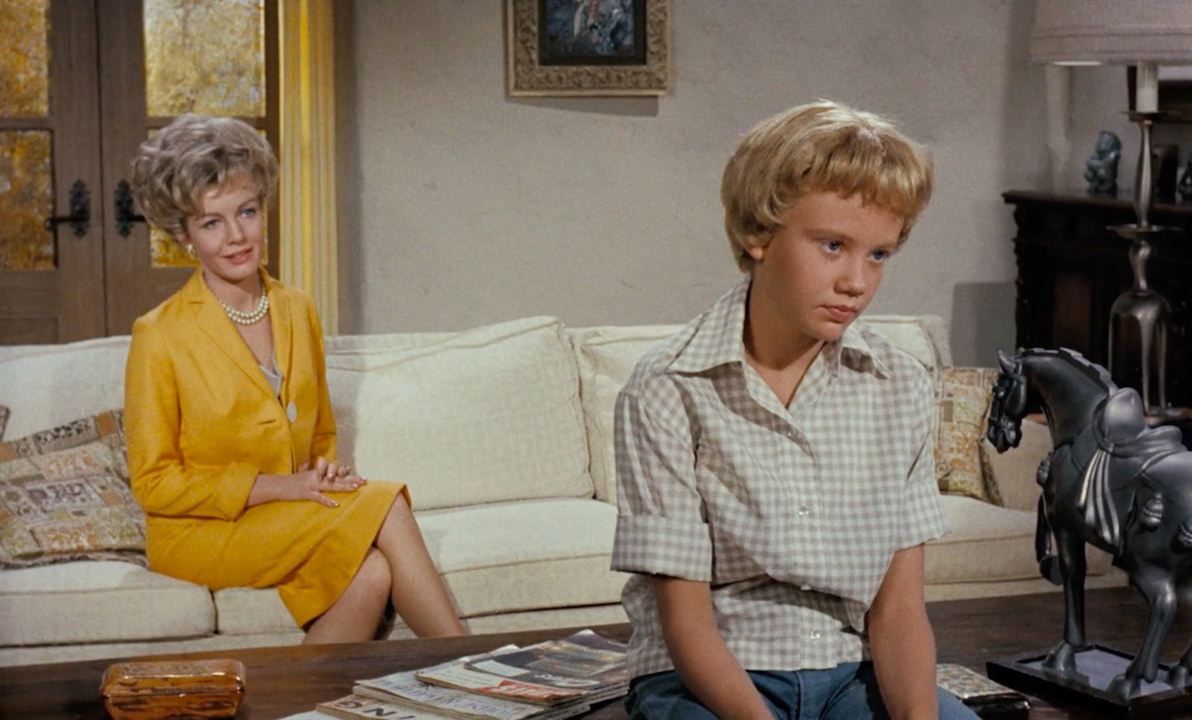 Foto Joanna Barnes, Hayley Mills