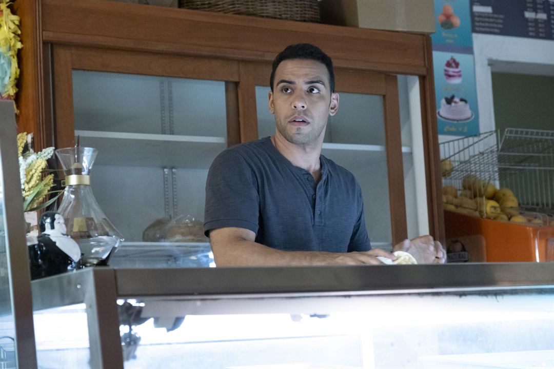 The Baker and The Beauty (2020) : Foto Victor Rasuk