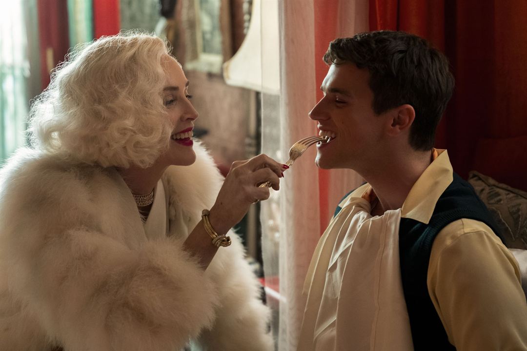 Ratched : Foto Finn Wittrock, Sharon Stone