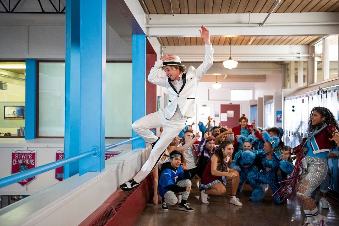 Julie and the Phantoms : Foto Sacha Carlson, Madison Reyes