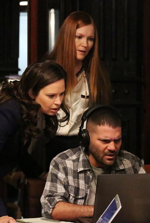 Scandal : Foto Katie Lowes, Guillermo Díaz, Darby Stanchfield