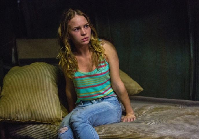 La cúpula : Foto Britt Robertson