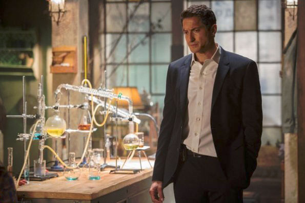 Grimm : Foto Sasha Roiz