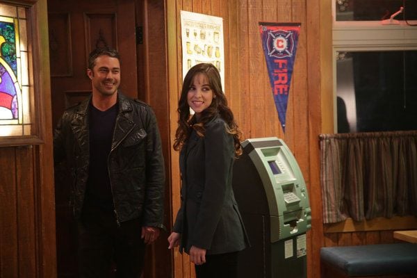 Chicago Fire : Foto Taylor Kinney, Brittany Curran