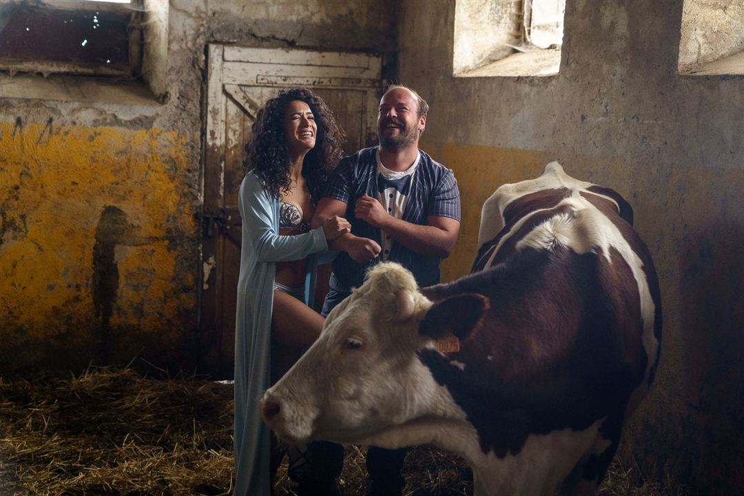 Un cabaret en la campiña : Foto Sabrina Ouazani, Alban Ivanov